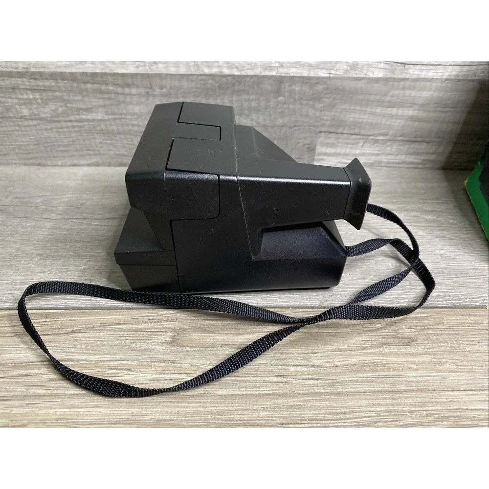 Vintage Polaroid One Step 600 Instant Film Camera w/ Box & Manual